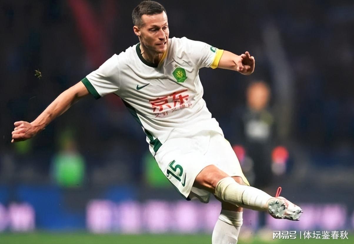 拒绝离队！国安欲解约外援中卫遭拒，到底是谁给俱乐部留下大坑？