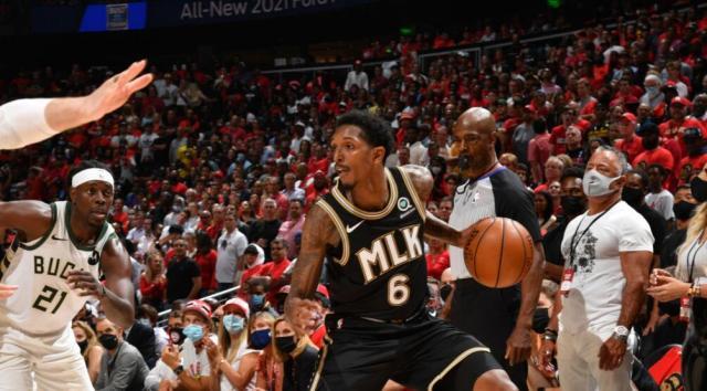 1年命运反转！路威曾看不上老鹰 如今成冲冠X因素