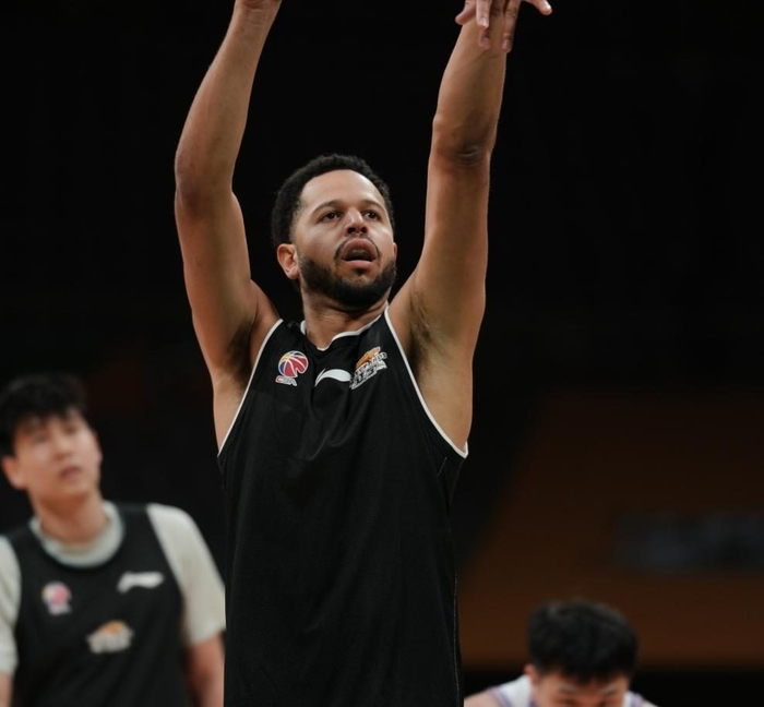 开云体育-杨鸣走早了！辽篮收两高级货，外援不逊于张镇麟，莫兰德公开发声|哈维|三分球|山西|cba联赛|球迷_新浪体育_新浪新闻